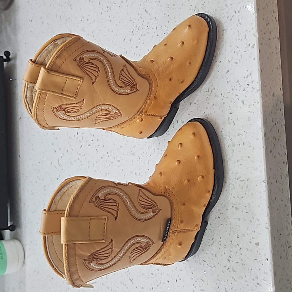 Real leather baby boots - Never used